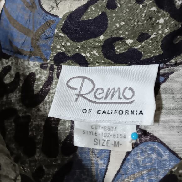 Vintage Remo Of California Button Down Shirt Size Medium Animal Tropical Print - Picture 3 of 5